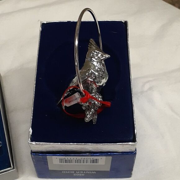 Bundle of 2 silverplate cardinal and Mikasa Christmas tree ornaments. - Picture 3 of 9